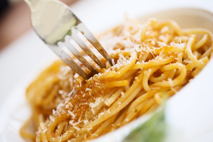 Fotografo per ristoranti food piatti gourmet. In Foto gli spaghetti al sugo