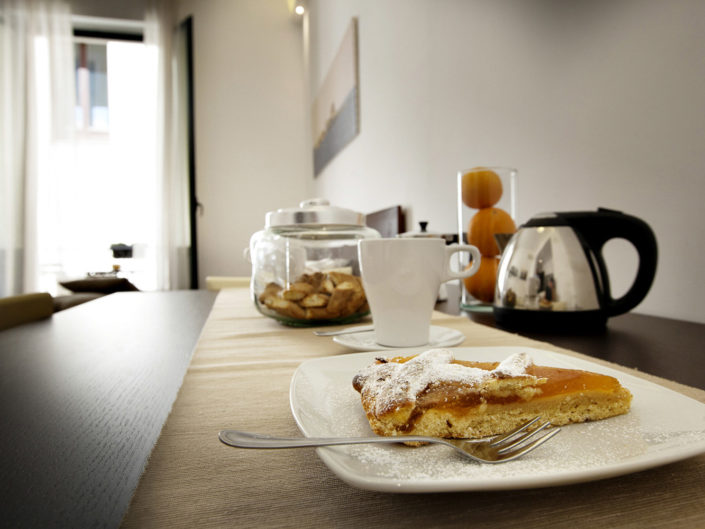 Fotografo per alberghi e strutture di lusso. In foto una crostata per colazione in albergo