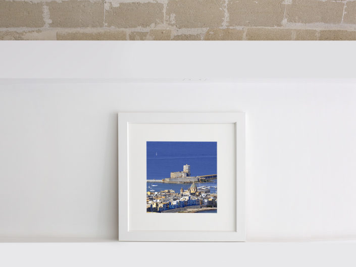 Vendita fotografia quadrata con cornice bianca di un immagine di Trapani con mare cupole e Colombaia