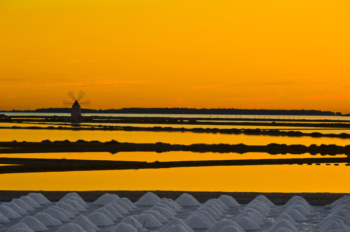 Arredare con le fotografie d'autore delle saline siciliane