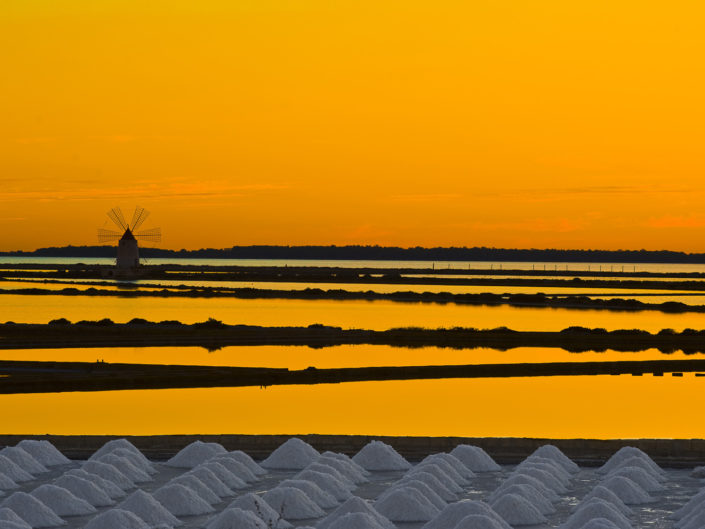 Arredare con le fotografie d'autore delle saline siciliane