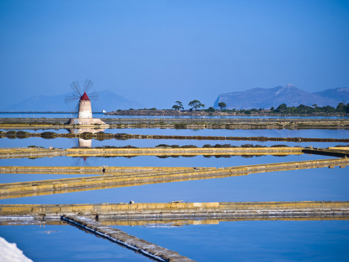 Stampe per arredare case uffici e alberghi fotografia delle saline con il mulino