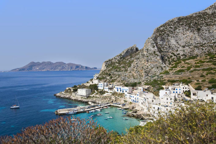 Immagina Foto per arredo moderno o classico stampata su tela o su pannello in vari formati Levanzo dall'alto