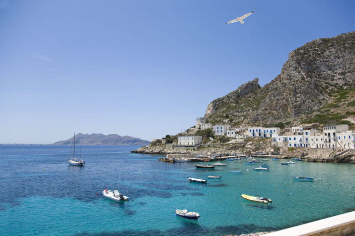 Stampa Foto per arredo moderno o classico stampata su tela o su pannello in vari formati Fotografia panoramica di Levanzo