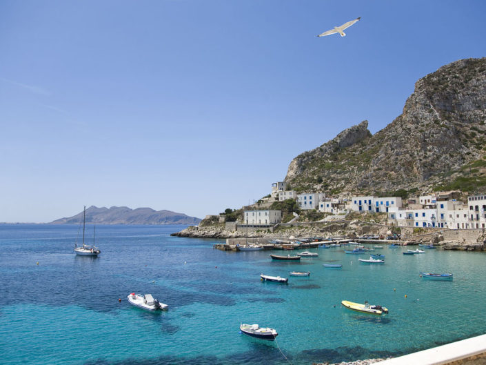 Stampa Foto per arredo moderno o classico stampata su tela o su pannello in vari formati Fotografia panoramica di Levanzo