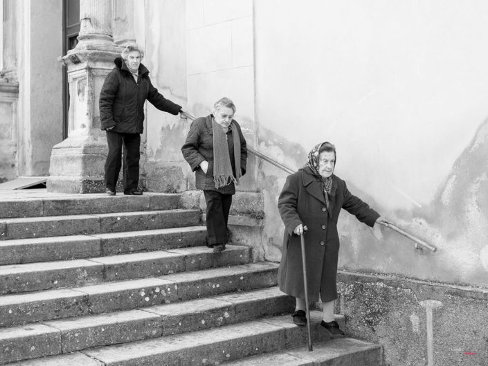 Donne anziane Siciliane Fotografia di Viaggio in Sicilia