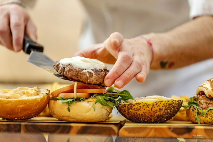 Food photography Hamburger gourmet a Trapani a Ristorante Fronte Villa fotografo Nino Lombardo