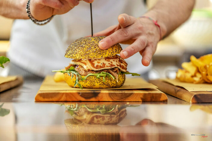 Food photography Hamburger gourmet a Trapani a Ristorante Fronte Villa fotografo Nino Lombardo