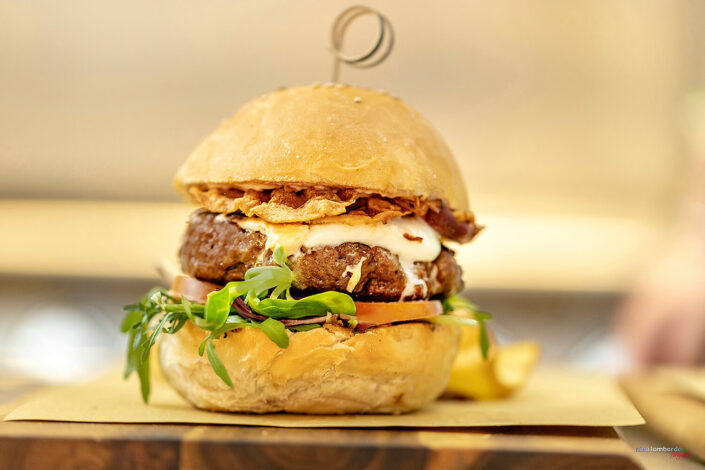 Ristorante Food photography Hamburger gourmet a Trapani Fronte Villa fotografo Nino Lombardo