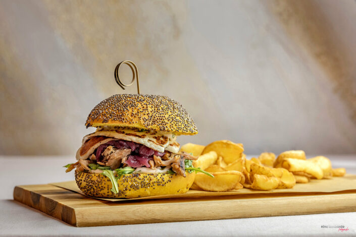 Food photography Hamburger gourmet a Trapani a Ristorante Fronte Villa fotografo Nino Lombardo